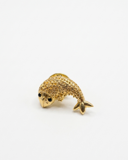 Meen brooch