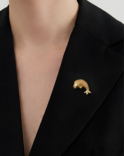 Meen brooch