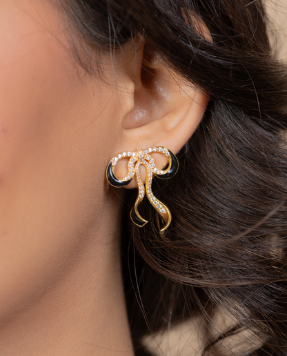 Bow earring