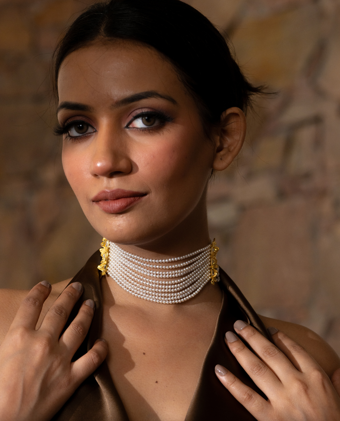 Royal cascade Choker