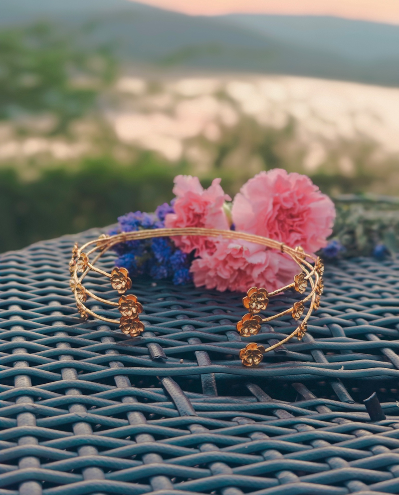 Sakura choker