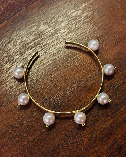Pearl bracelet