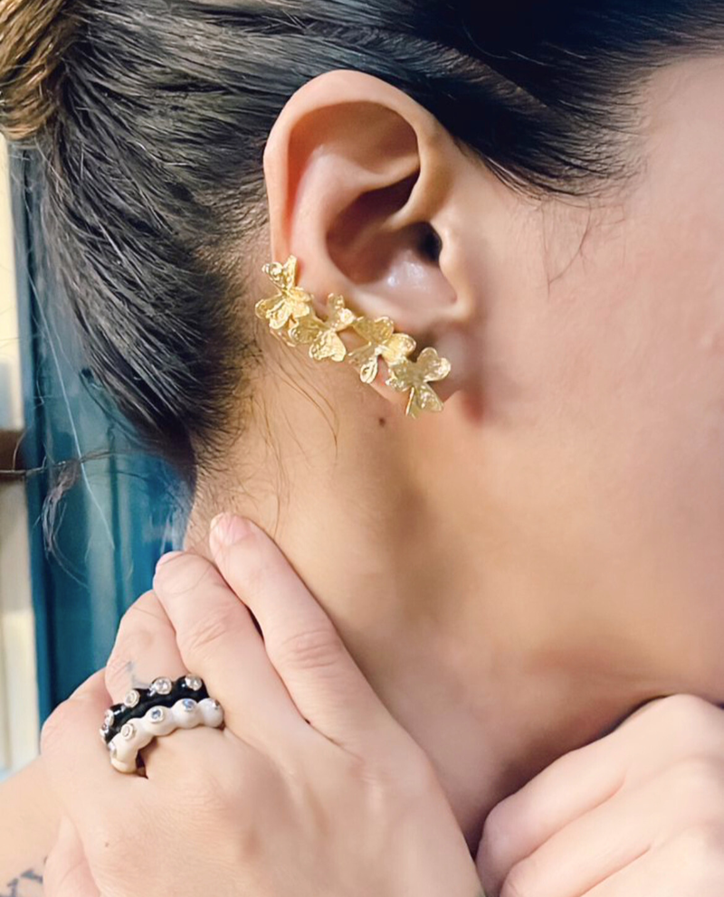 Sakura Earcuff