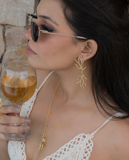 Twig pendant and chain