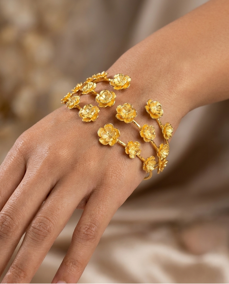 Sakura Palm-Cuff
