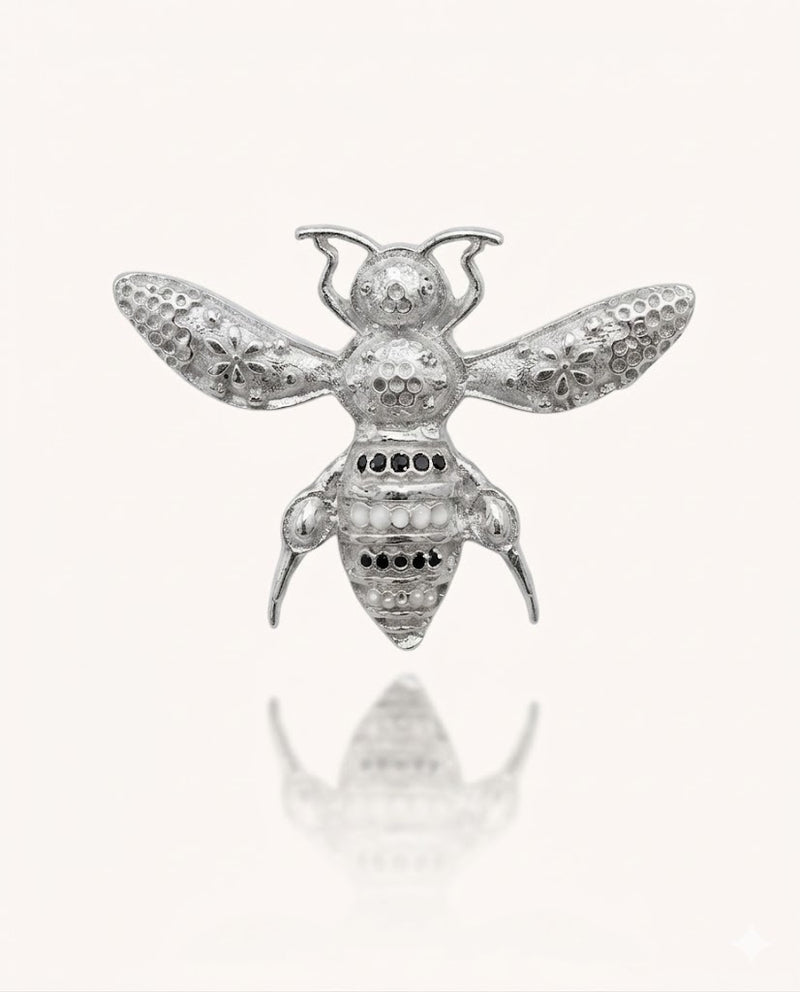 Bee Earcuff