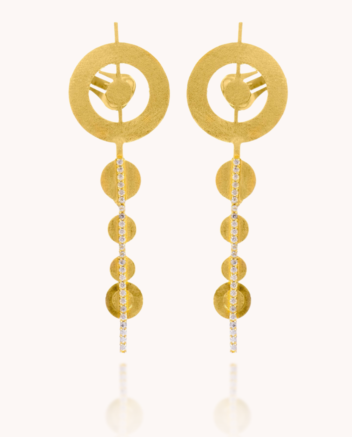 Noir Earcuff