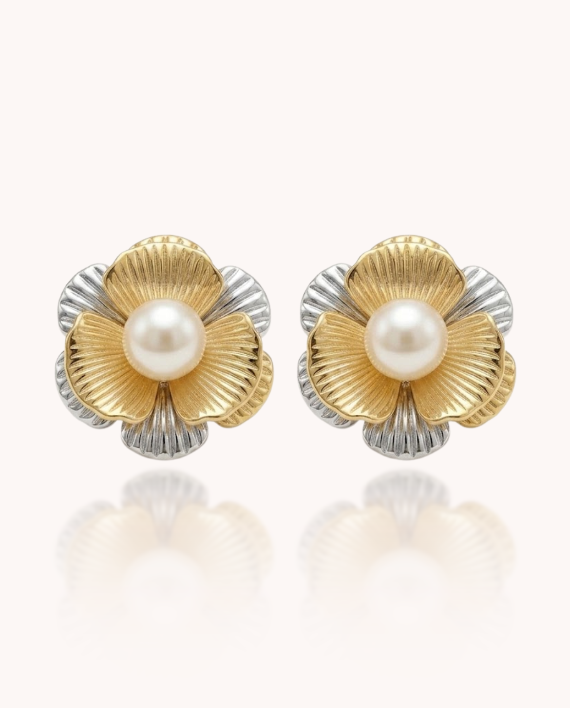 Dual Tone Pearl Stud