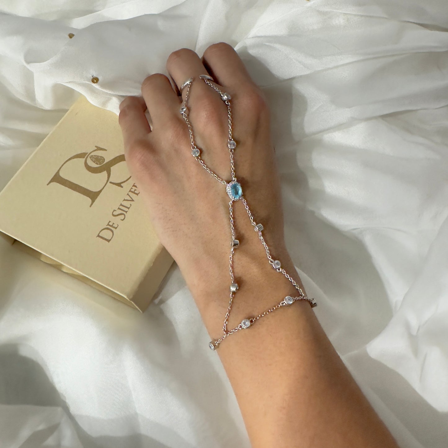 Hand chain