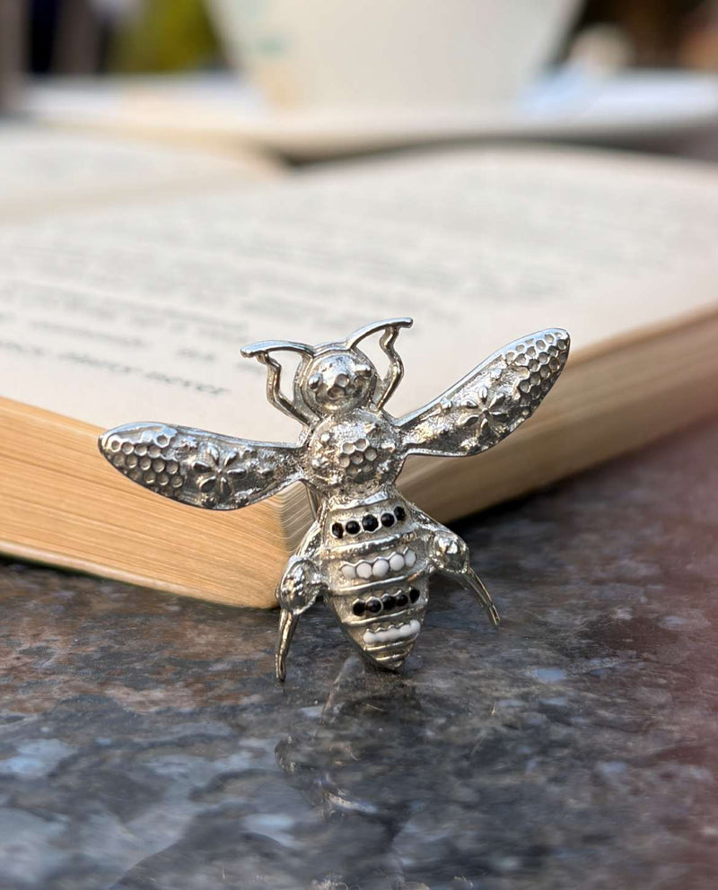 Bee Earcuff