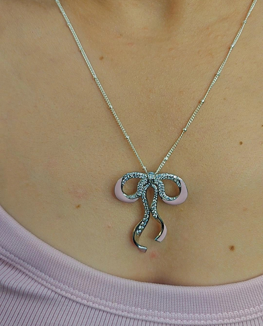 Bow pendant