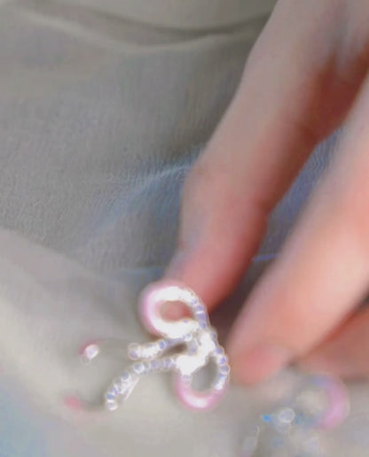 Bow earring